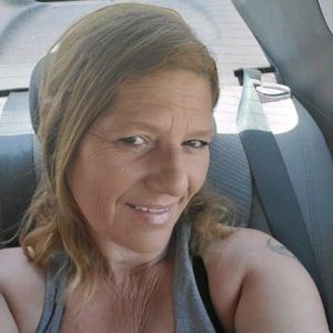 Meet your Posher, Nikia